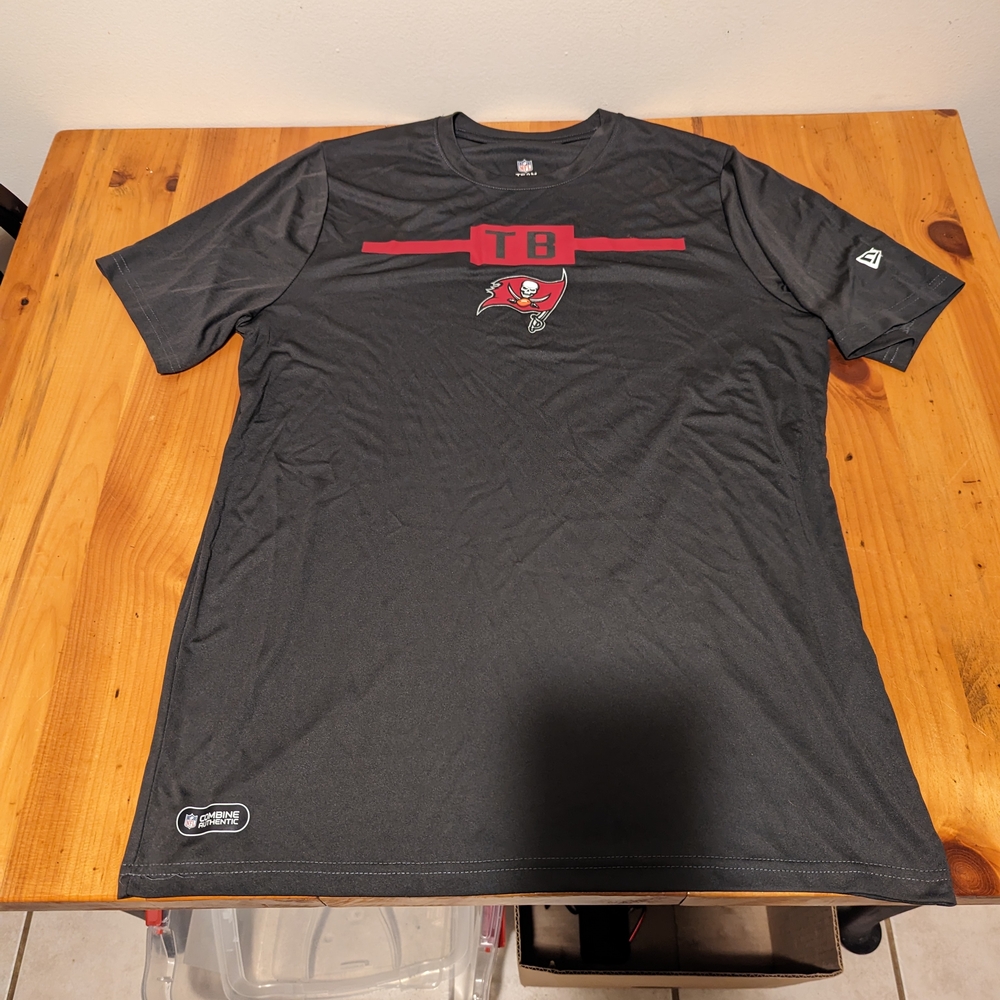 Men's Gray Tampa Bay NFL Graphic T-Shirt